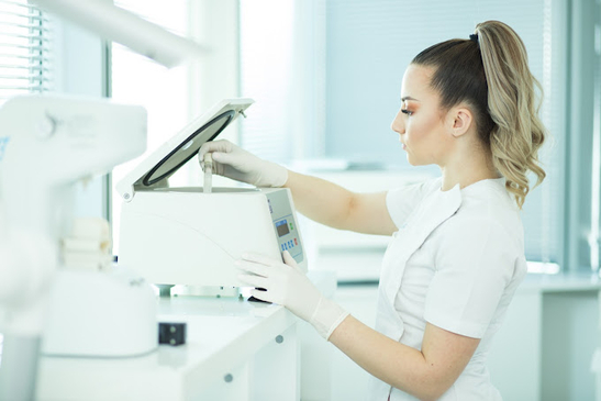 Slider image (4) Poliderma Clinic